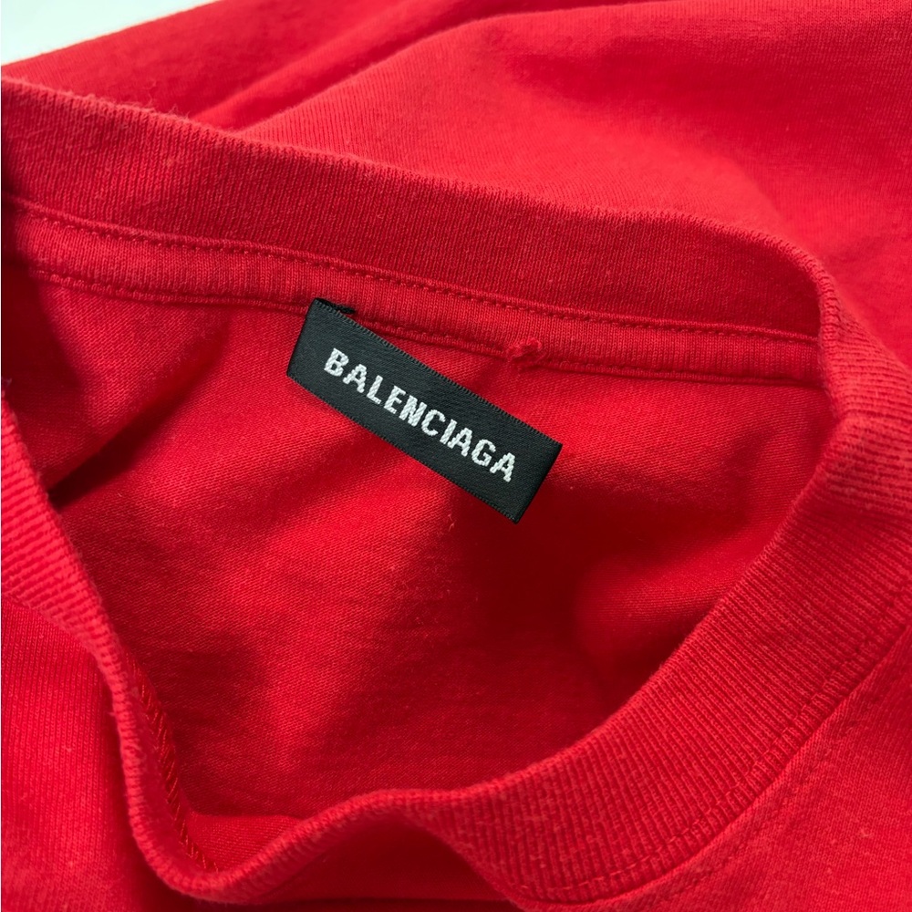 Balenciaga red wheat short‎ sleeved T-shirt 
Second hand - Picture 7 of 7